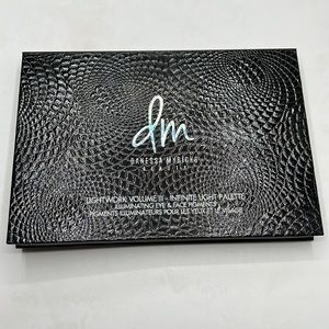 Danessa Myricks Beauty
Lightwork Volume III •Infinite Light Palette